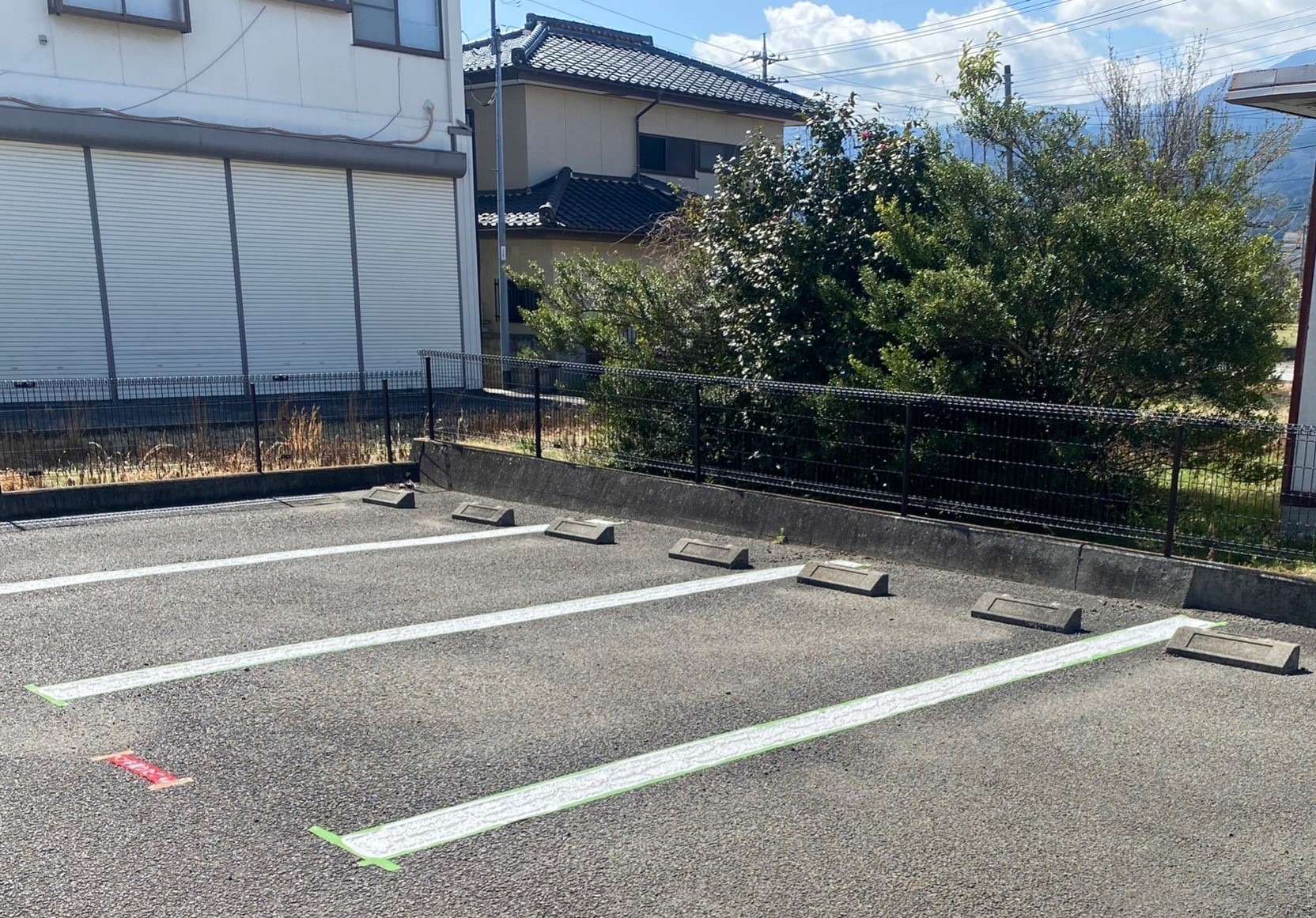 駐車場ライン引き・1度塗り目